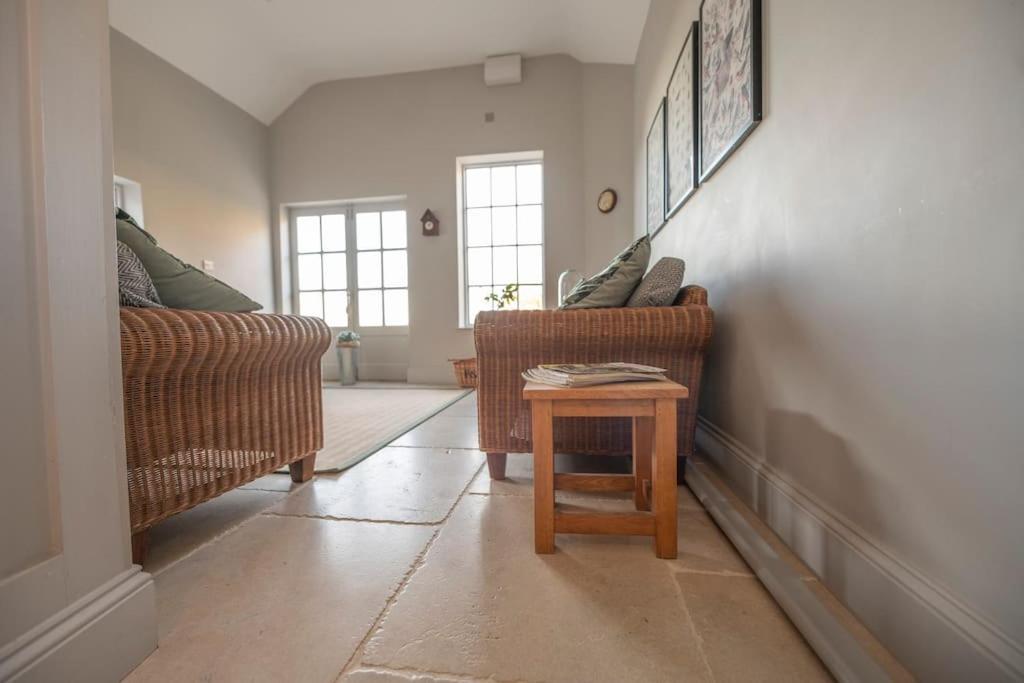 Georgian Country House -Panoramic Views -Sleeps 12 Ruthin Ngoại thất bức ảnh