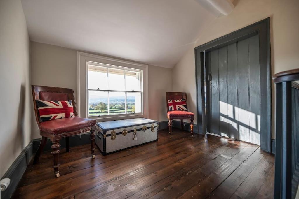 Georgian Country House -Panoramic Views -Sleeps 12 Ruthin Ngoại thất bức ảnh