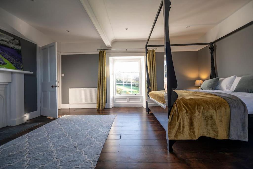 Georgian Country House -Panoramic Views -Sleeps 12 Ruthin Ngoại thất bức ảnh